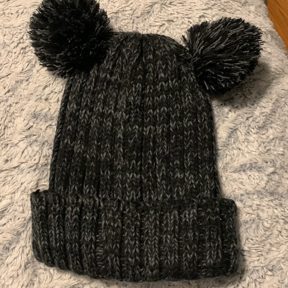 C.C beanies - Picture 4 of 5